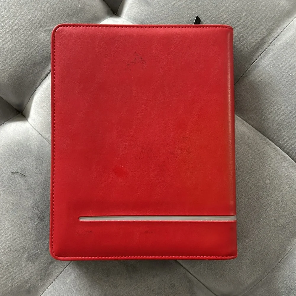 Dayrunner Zippered Planner Red